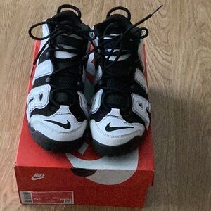 Kids Nike Uptempo sneakers